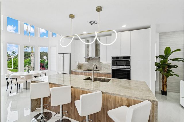 5239 Suffolk Drive, Boca Raton, FL 33496