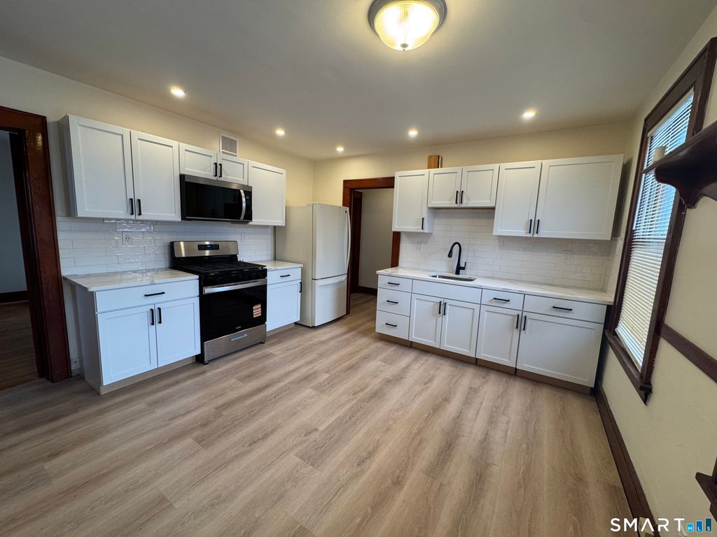 120 Burritt Avenue, Stratford, CT 06615