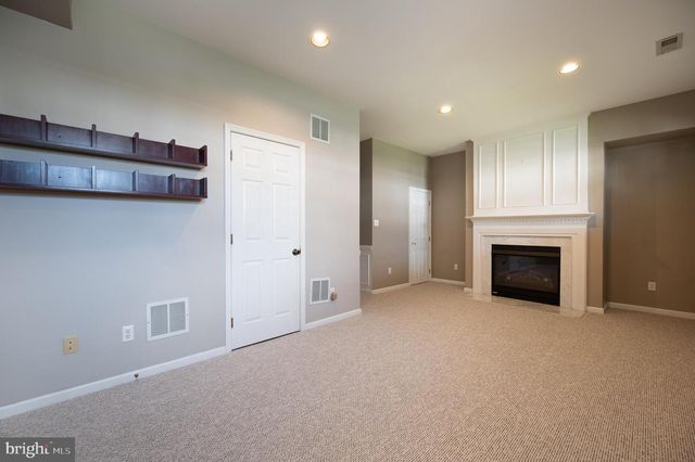 326 ROCKMEADE DR, Wilmington, DE 19810