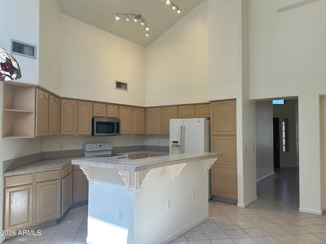1667 S SYCAMORE Place, Chandler, AZ 85286