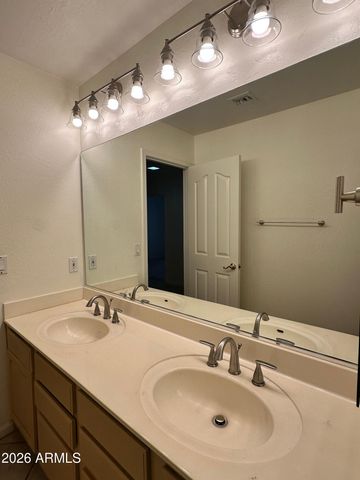 1667 S SYCAMORE Place, Chandler, AZ 85286