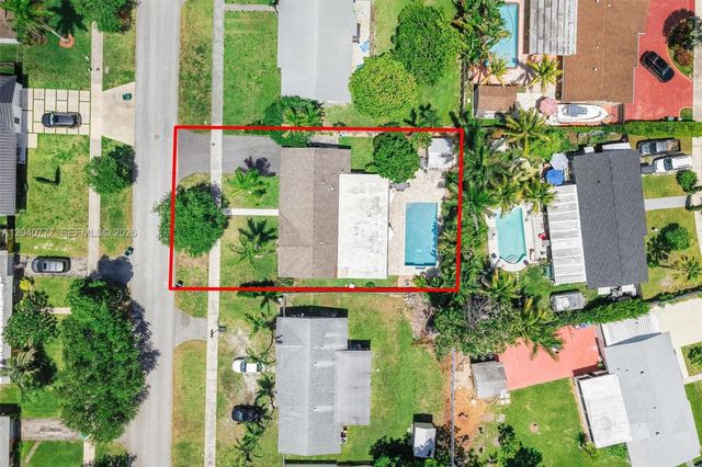 9241 SW 183rd Ter, Palmetto Bay, FL 33157