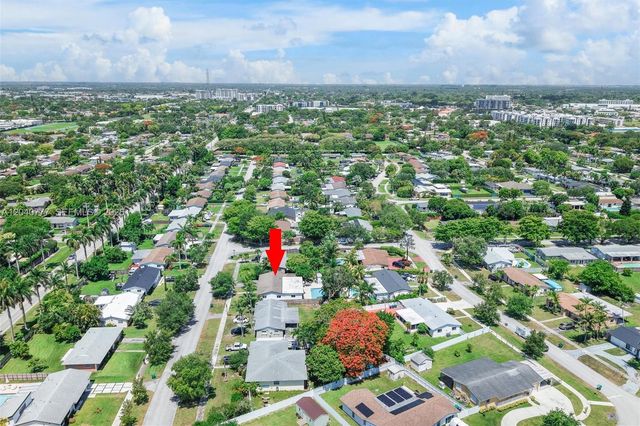 9241 SW 183rd Ter, Palmetto Bay, FL 33157