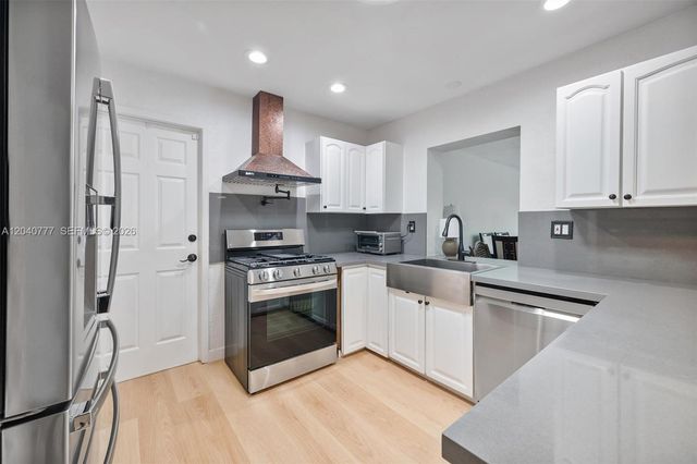 9241 SW 183rd Ter, Palmetto Bay, FL 33157