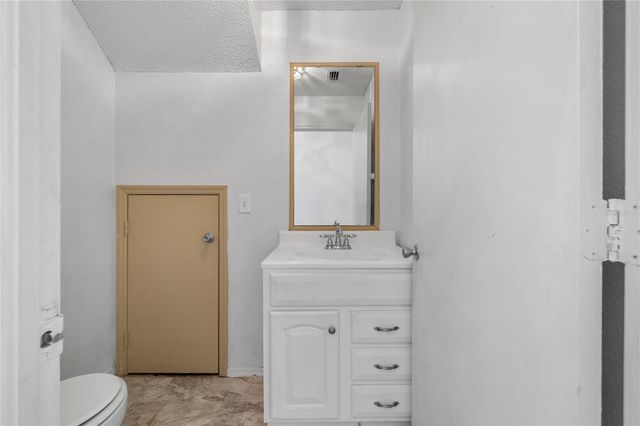 1907 FLUORSHIRE DRIVE, Brandon, FL 33511