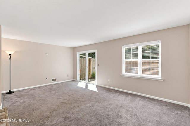 141 Spoon Bill Holw Hollow, Bayville, NJ 08721