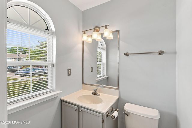 141 Spoon Bill Holw Hollow, Bayville, NJ 08721