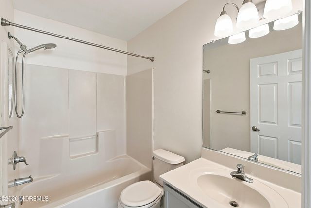 141 Spoon Bill Holw Hollow, Bayville, NJ 08721