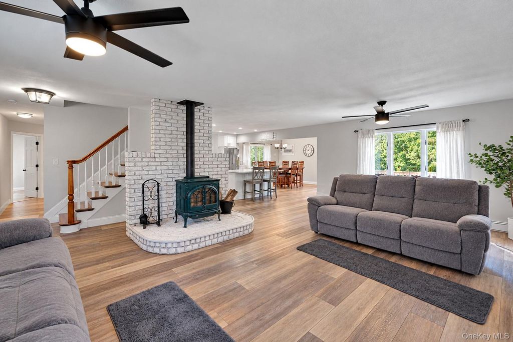 1588 Roosevelt Avenue, Bohemia, NY 11716 — photo 4