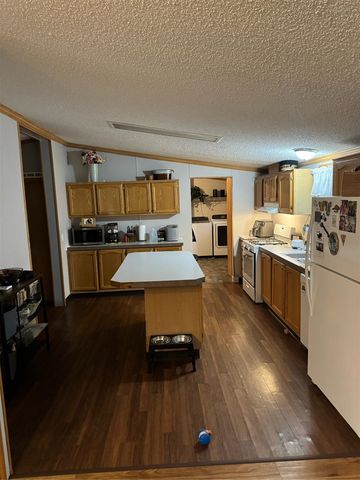 816 E James Street, White Cloud, MI 49349