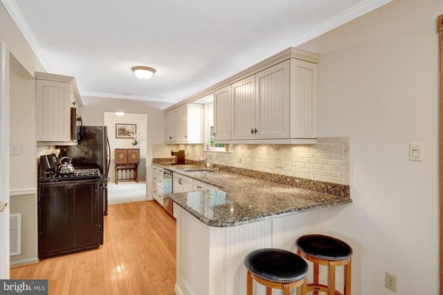 12167 EDDYSPARK DR, Herndon, VA 20170