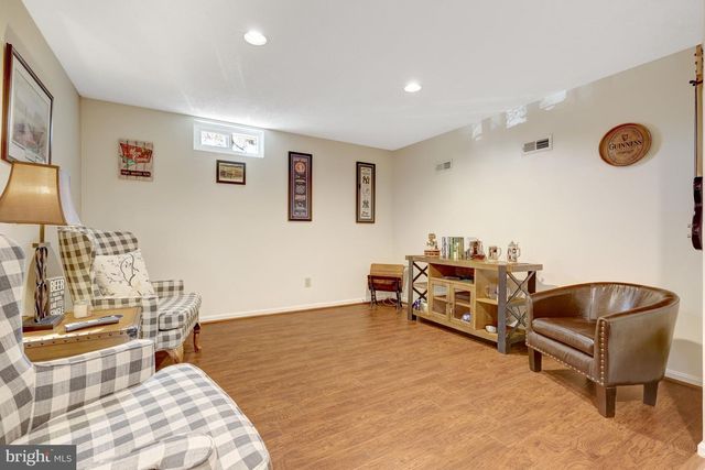 12167 EDDYSPARK DR, Herndon, VA 20170