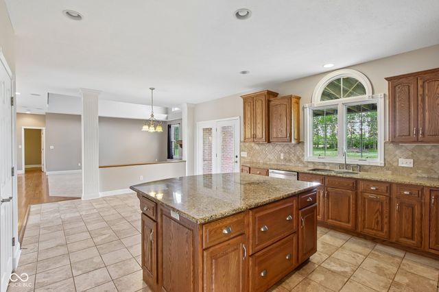 4450 W 300 N, Fairland, IN 46126
