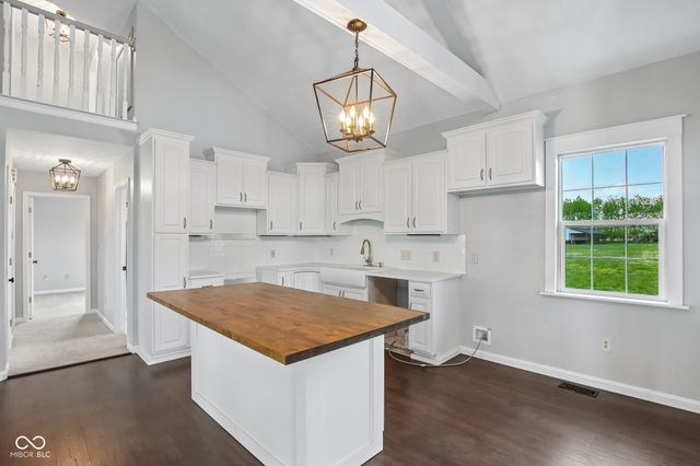 4450 W 300 N, Fairland, IN 46126