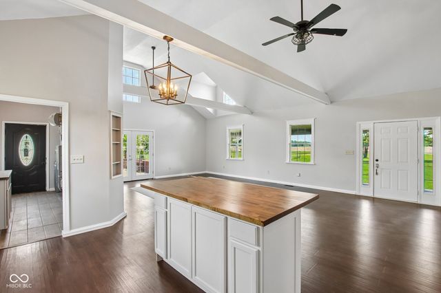 4450 W 300 N, Fairland, IN 46126