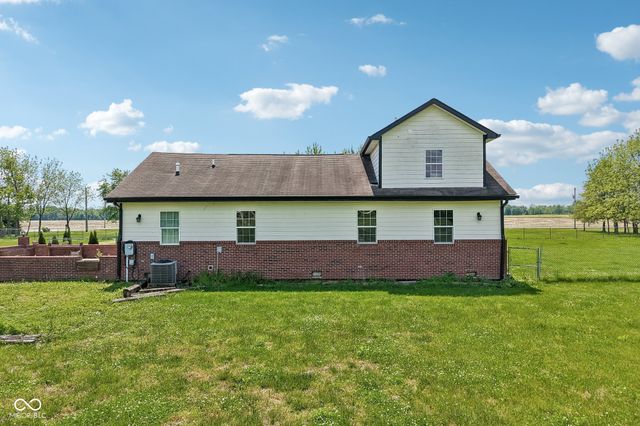 4450 W 300 N, Fairland, IN 46126