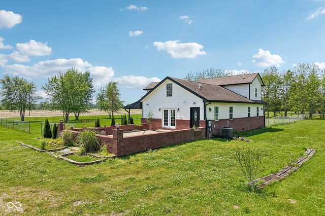 4450 W 300 N, Fairland, IN 46126