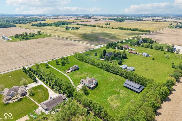 4450 W 300 N, Fairland, IN 46126