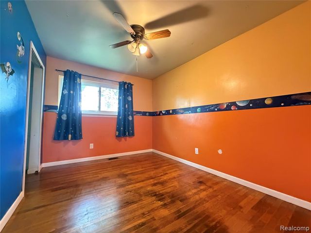 1861 Grange Road, Trenton, MI 48183