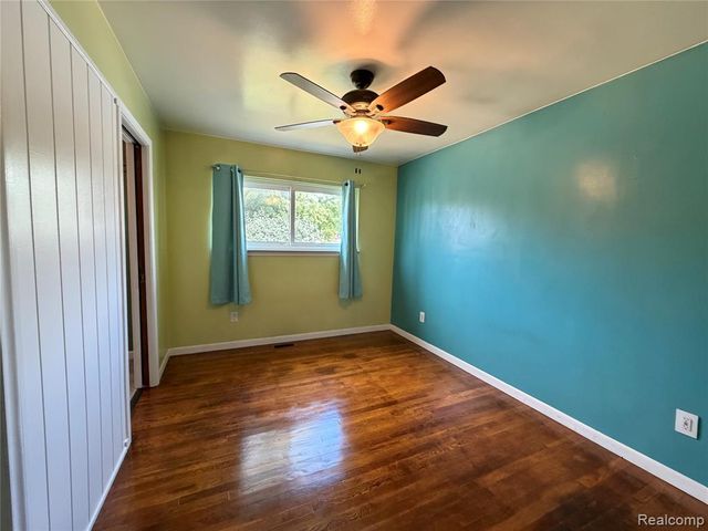 1861 Grange Road, Trenton, MI 48183