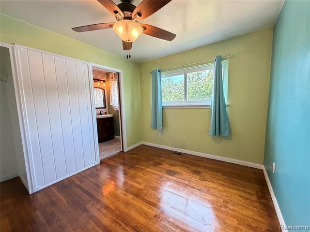 1861 Grange Road, Trenton, MI 48183