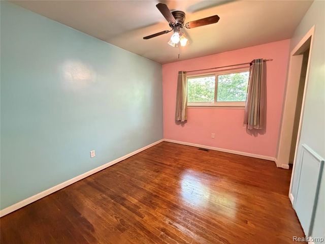 1861 Grange Road, Trenton, MI 48183
