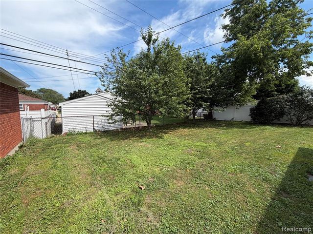 1861 Grange Road, Trenton, MI 48183
