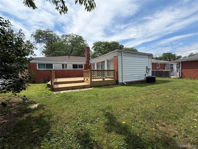 1861 Grange Road, Trenton, MI 48183