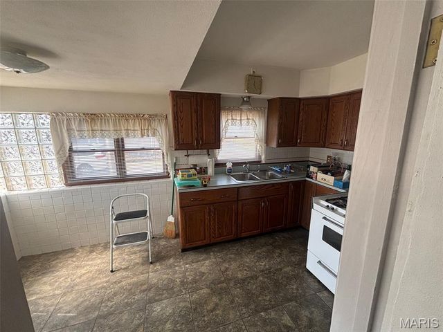 6414 Center Court, St Louis, MO 63116