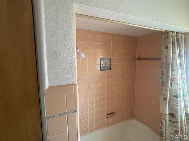 6414 Center Court, St Louis, MO 63116