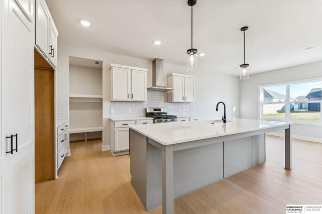 6307 N 209th Street, Elkhorn, NE 68022