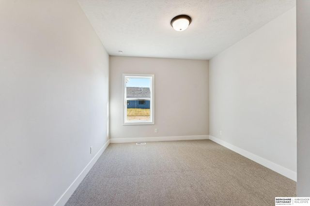 6307 N 209th Street, Elkhorn, NE 68022