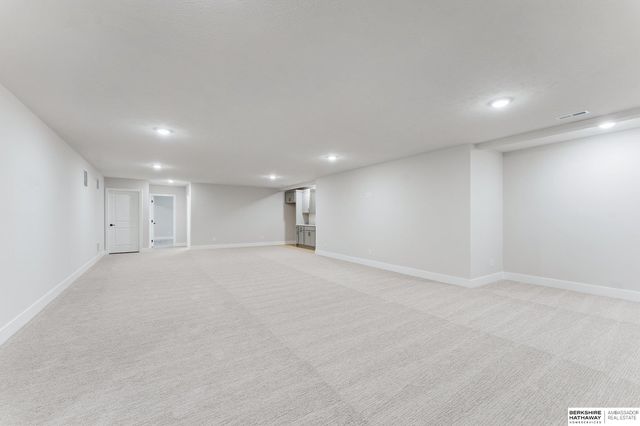 6307 N 209th Street, Elkhorn, NE 68022