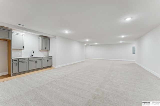 6307 N 209th Street, Elkhorn, NE 68022