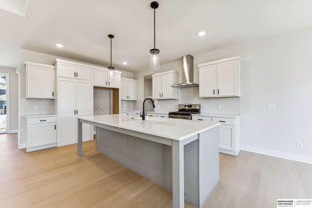 6307 N 209th Street, Elkhorn, NE 68022