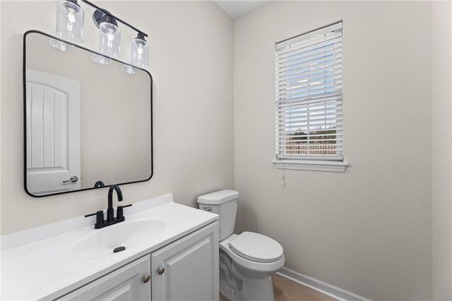 5245 Overland Drive B27, Lawrence, KS 66049