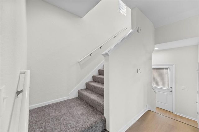 5245 Overland Drive B27, Lawrence, KS 66049