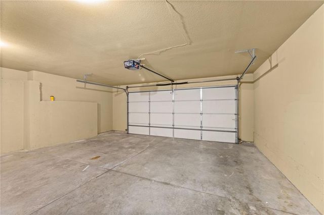 5245 Overland Drive B27, Lawrence, KS 66049