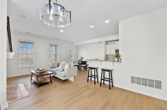 5245 Overland Drive B27, Lawrence, KS 66049