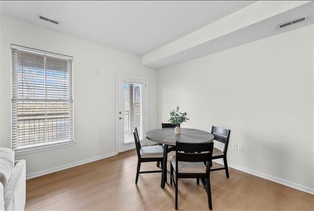 5245 Overland Drive B27, Lawrence, KS 66049