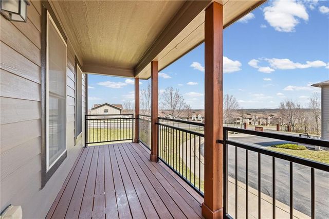 5245 Overland Drive B27, Lawrence, KS 66049