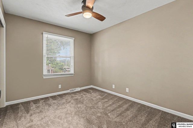 16419 Pierce Street, Omaha, NE 68130
