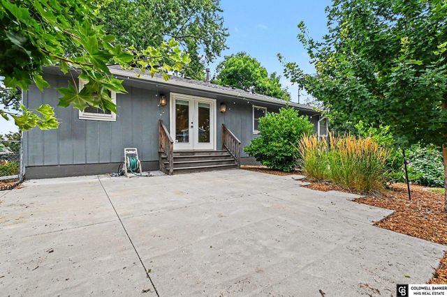 16419 Pierce Street, Omaha, NE 68130