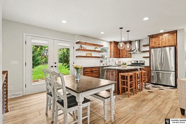 16419 Pierce Street, Omaha, NE 68130