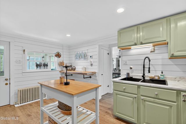 22 New York 423, Stillwater, NY 12170