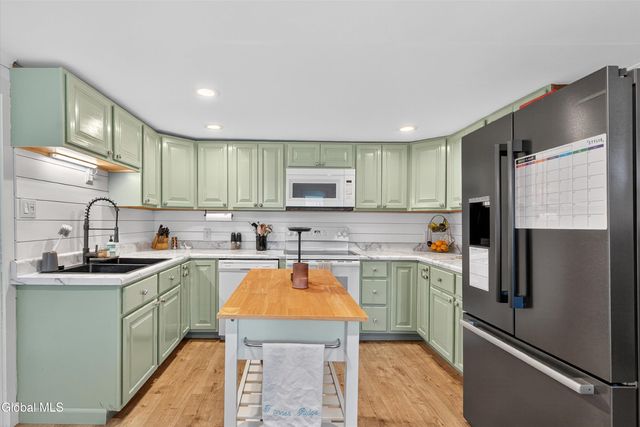 22 New York 423, Stillwater, NY 12170