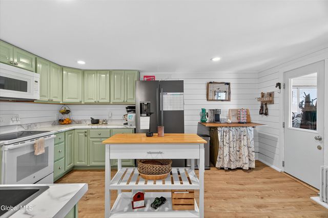 22 New York 423, Stillwater, NY 12170