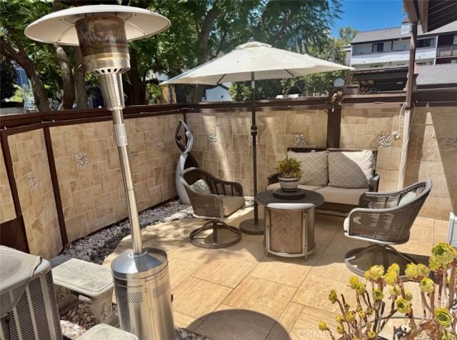 21545 Erwin 105, Woodland Hills, CA 91367