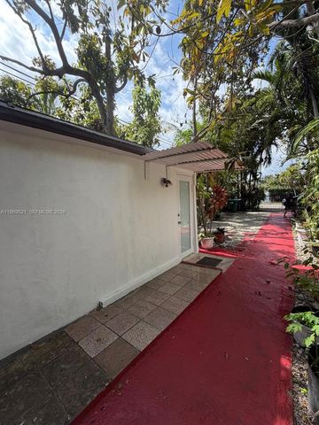 9770 SW 47th St 2, Miami, FL 33165