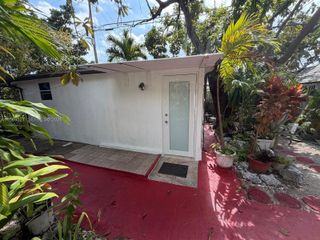 9770 SW 47th St 2, Miami, FL 33165